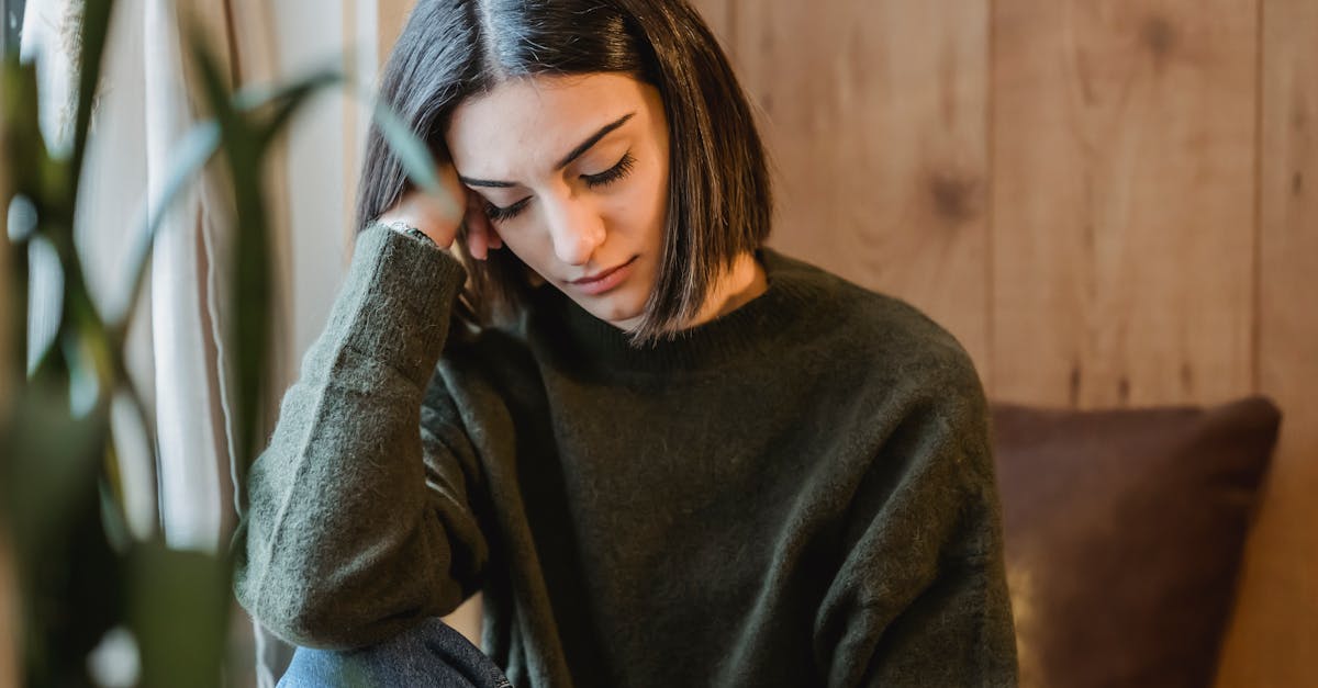 How to Tell If It’s Intuition or Anxiety: A Clairaudience Guide for Sensitive Minds