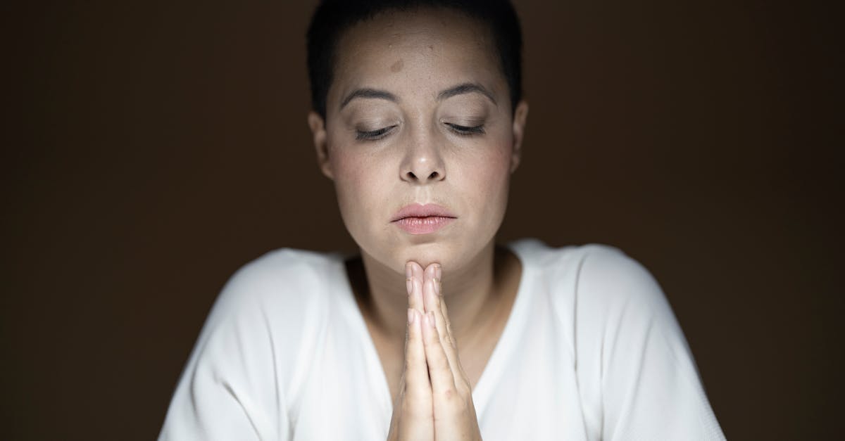 How Can Short Daily Prayers Calm Anxiety and Build Real Inner Resilience?