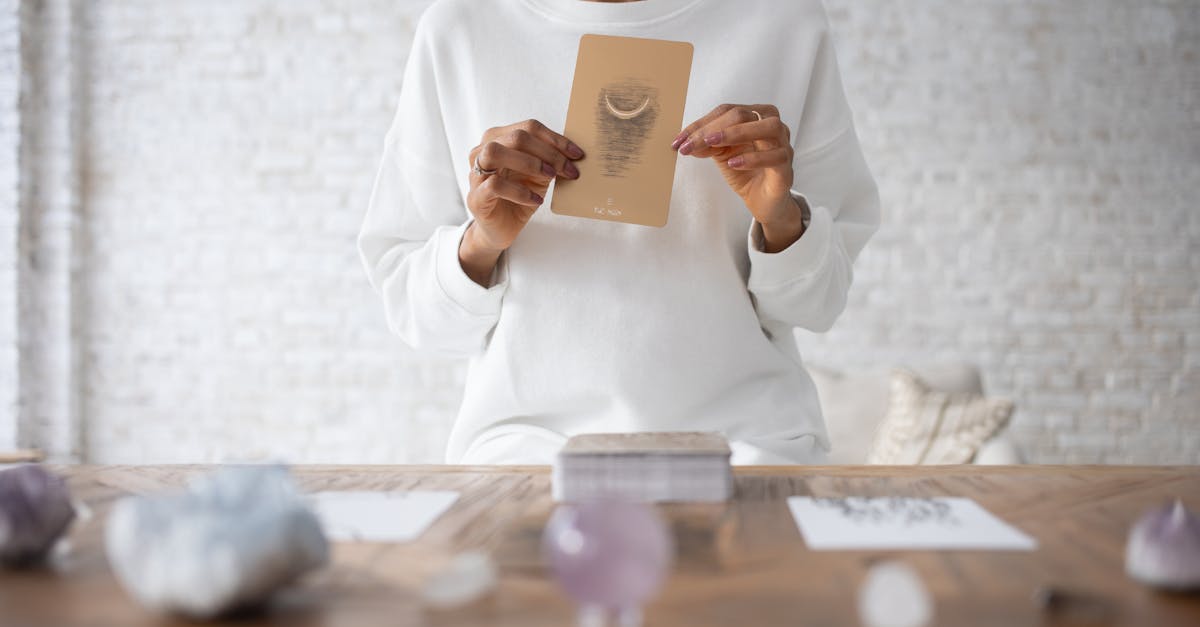 How to Trust Your Inner Knowing: Using Claircognizance to Make Decisions Without Overthinking